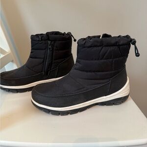 Target - Black Women's Faux Fur Lined Water Resistant Winter Boots - US 8